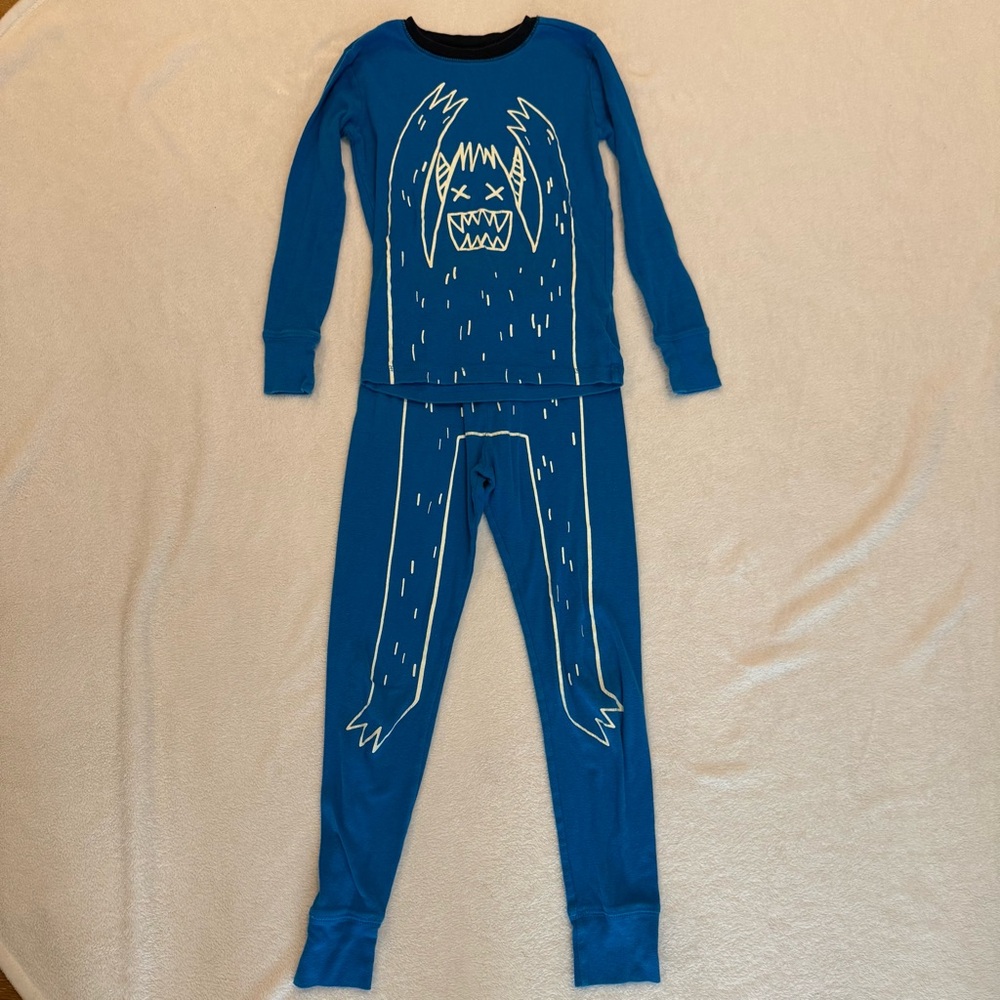 GAP Blue Yeti Boys Pajama Set 10 snug fit